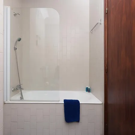 Apartman Host Wise - Comfy Bright Flats With Netflix Porto