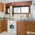 Host Wise - Comfy Bright Flats With Netflix * פורטו