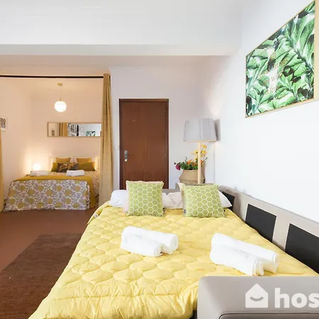 Host Wise - Comfy Bright Flats With Netflix Oporto