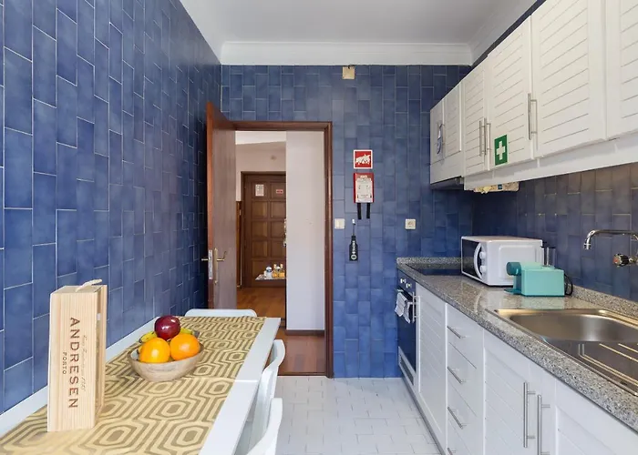 Host Wise - Comfy Bright Flats With Netflix * Πόρτο