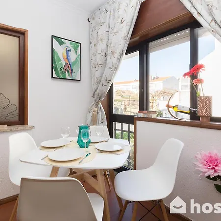 Host Wise - Comfy Bright Flats With Netflix Порту