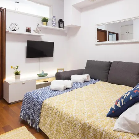 Апартаменты Host Wise - Comfy Bright Flats With Netflix