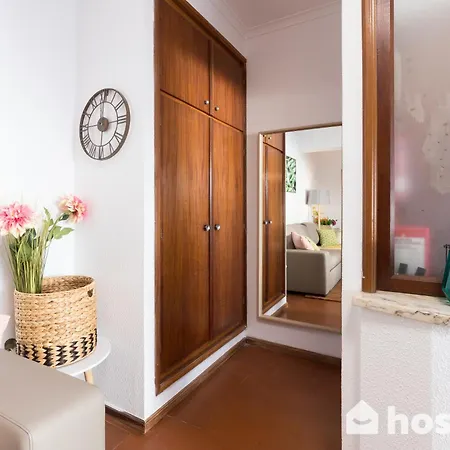 Апартаменты Host Wise - Comfy Bright Flats With Netflix *