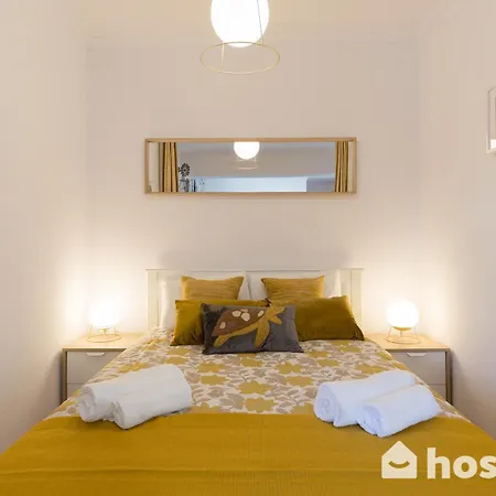 Host Wise - Comfy Bright Flats With Netflix * Порту