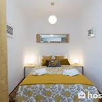 Host Wise - Comfy Bright Flats With Netflix Apartment *