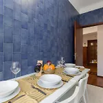Host Wise - Comfy Bright Flats With Netflix Apartment *