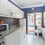 Host Wise - Comfy Bright Flats With Netflix * Porto
