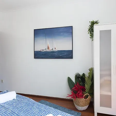 Host Wise - Comfy Bright Flats With Netflix Appartamento Oporto